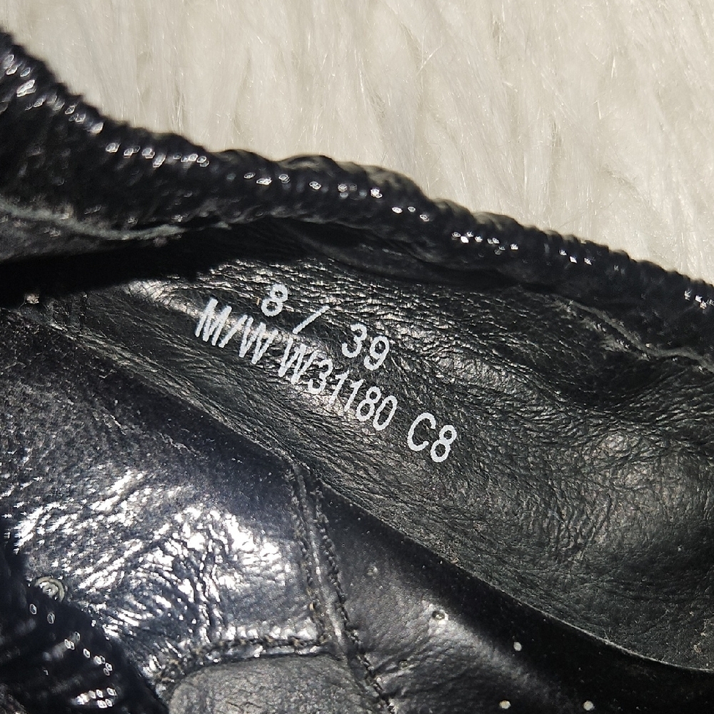 Women's Patent Black Mary Jane Flats with Strap - Picture 4 of 11